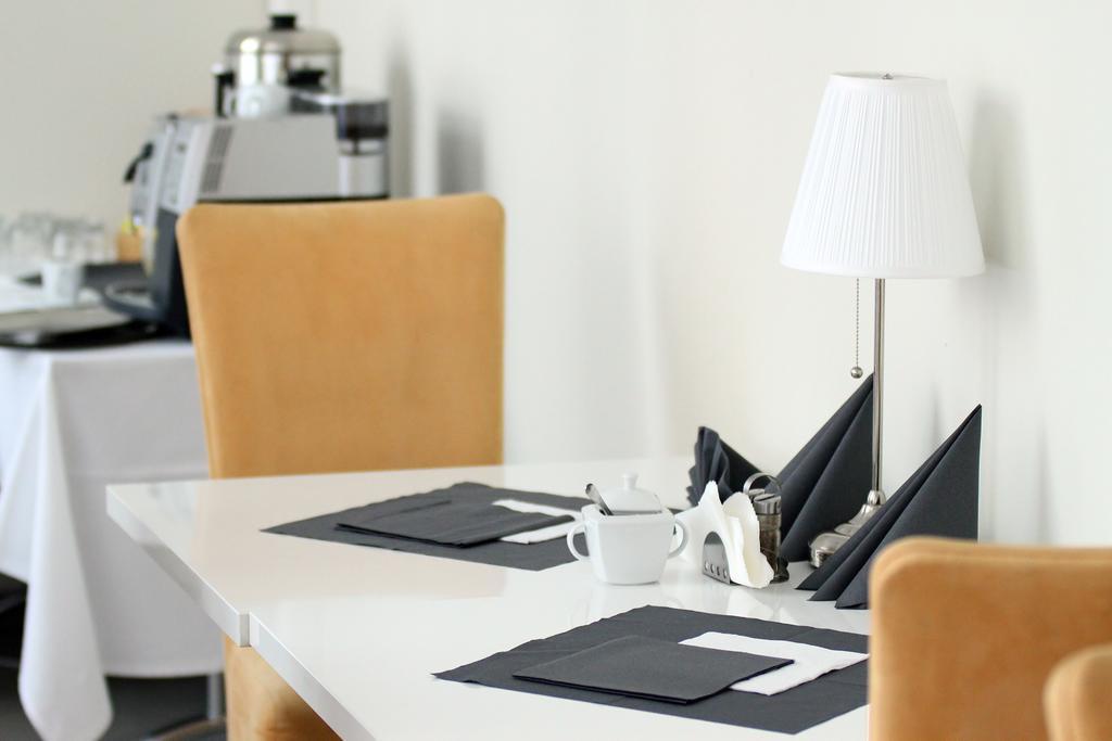 Hotel Przy Baszcie Legnica Esterno foto