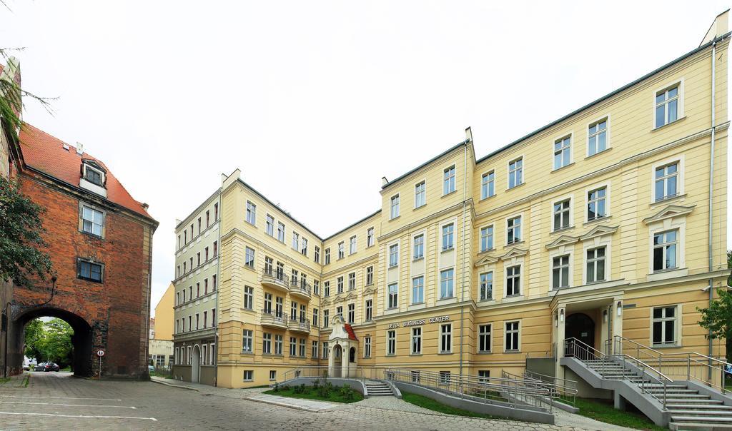 Hotel Przy Baszcie Legnica Esterno foto