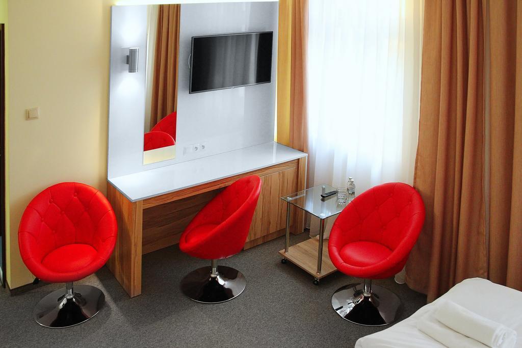 Hotel Przy Baszcie Legnica Esterno foto